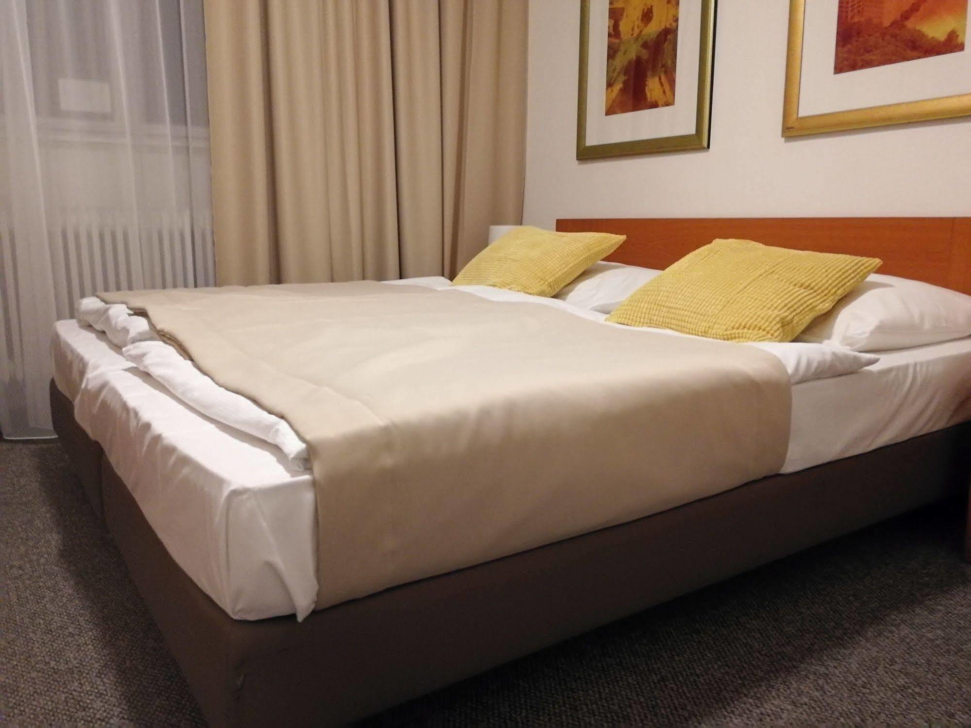Akat 3* Praha